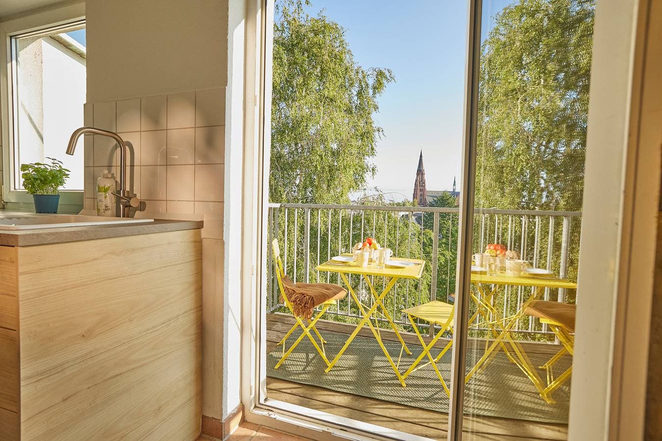 Schöne Aussicht mit Balkon 1