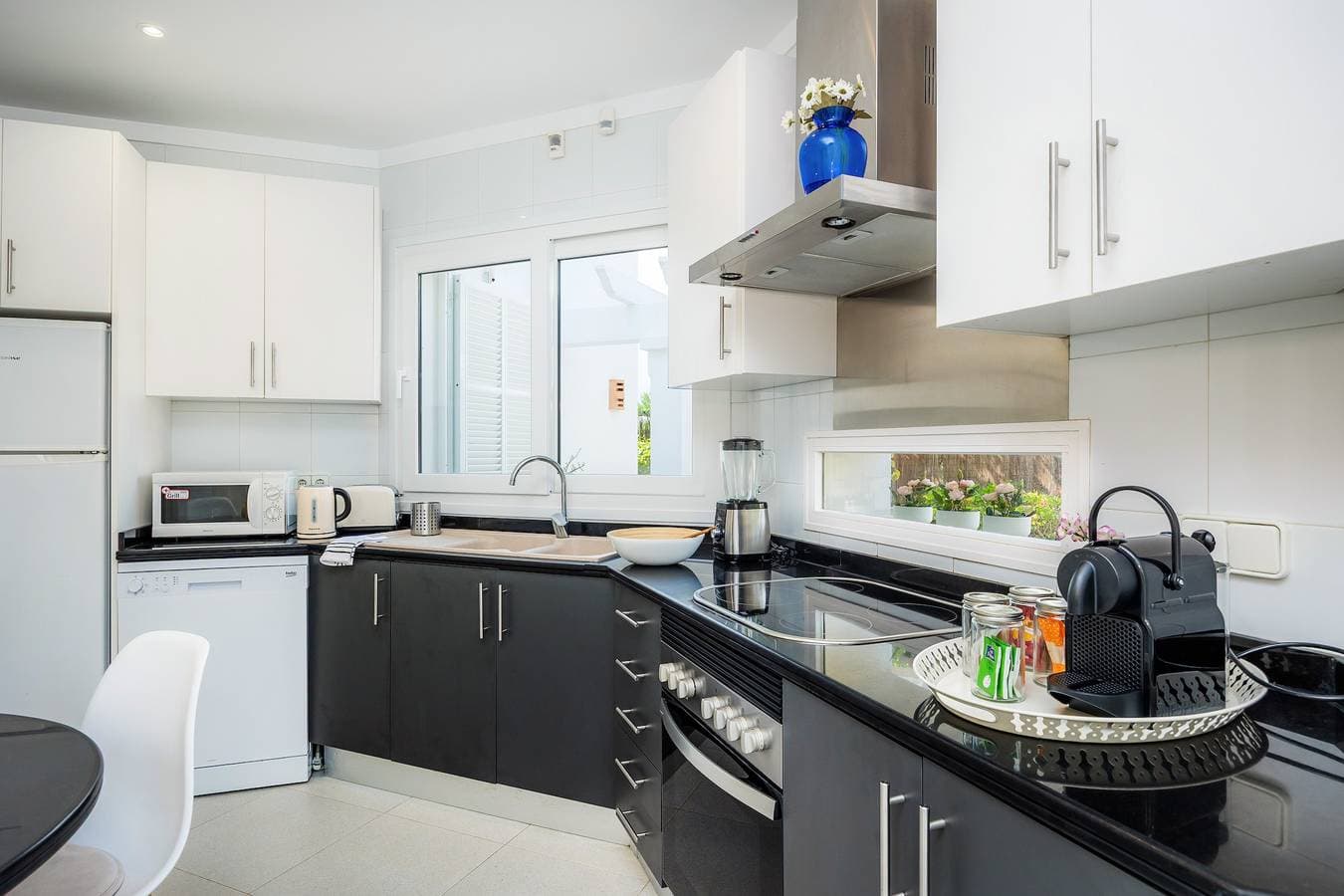 Foto 11 von 34: Villa 'Des Port' – mit Meerblick, WLAN und Klimaanlage