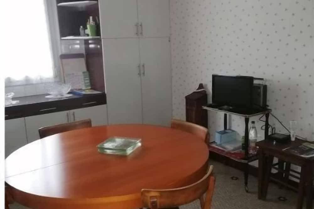 Maison Spacieuse Simple Et Confortable 1