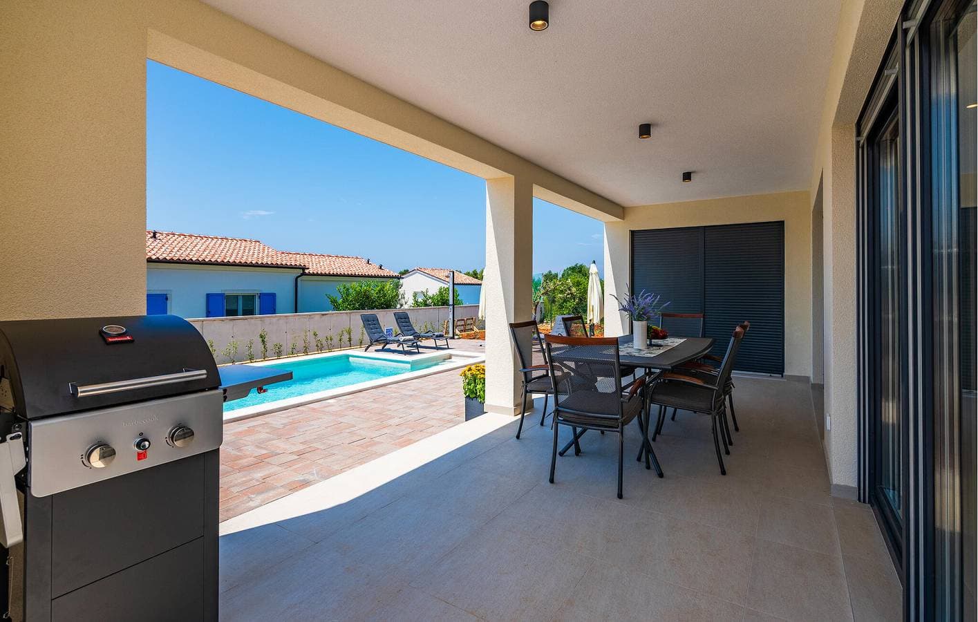 Foto 2 von 41: Gemütliche Ferienwohnung mit Meerblick, Pool und Parkplatz in der Nähe des Strandes von Fažana