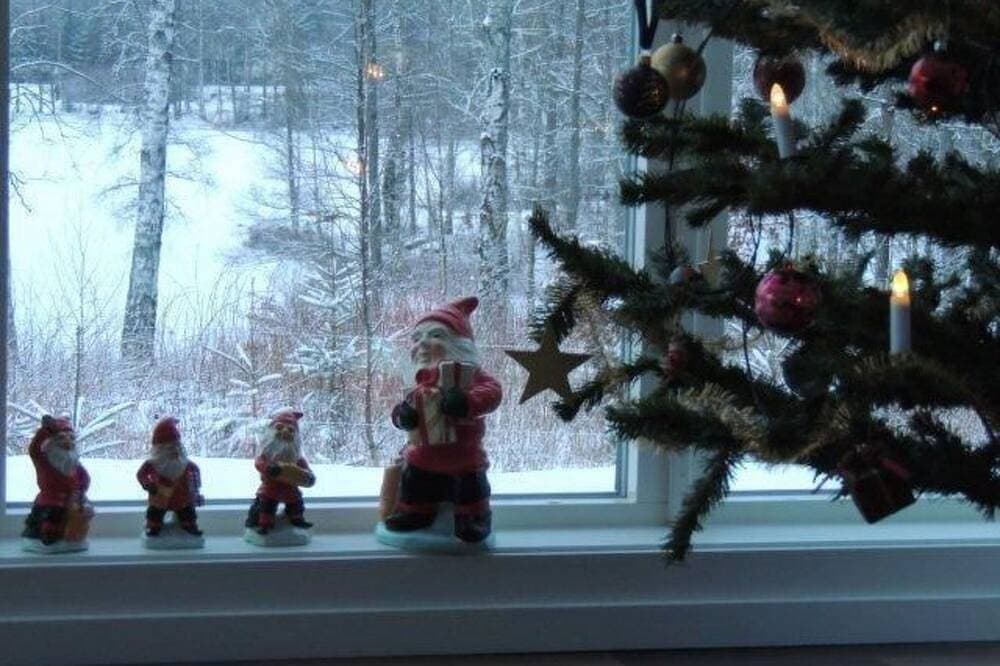 Foto 12 von 30: Modernes Haus mit hellem Dekor, mit Blick auf den See