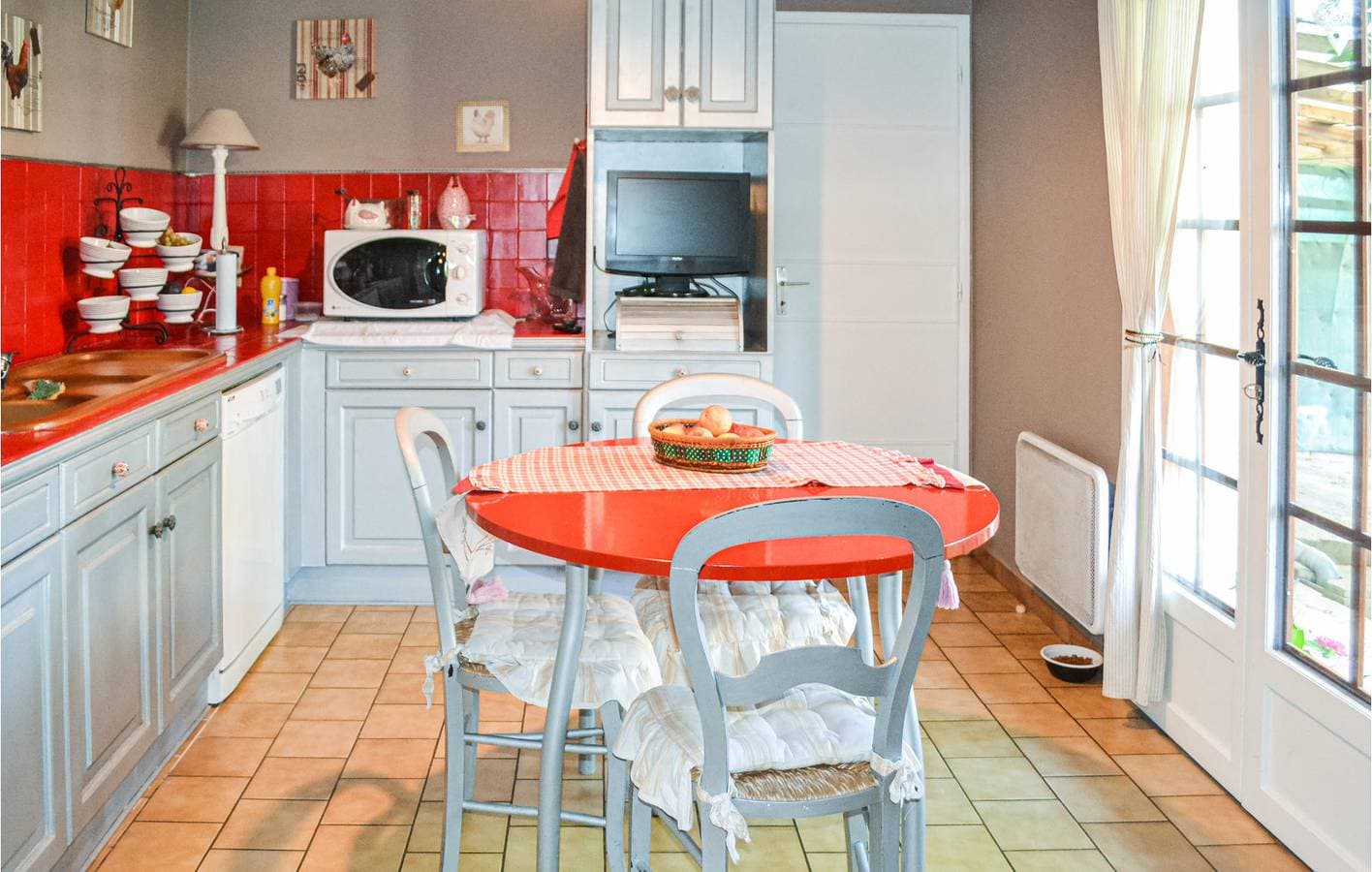 Foto 7 von 21: Außenpool, WiFi, AC: 130m² Wohnung Bergerac