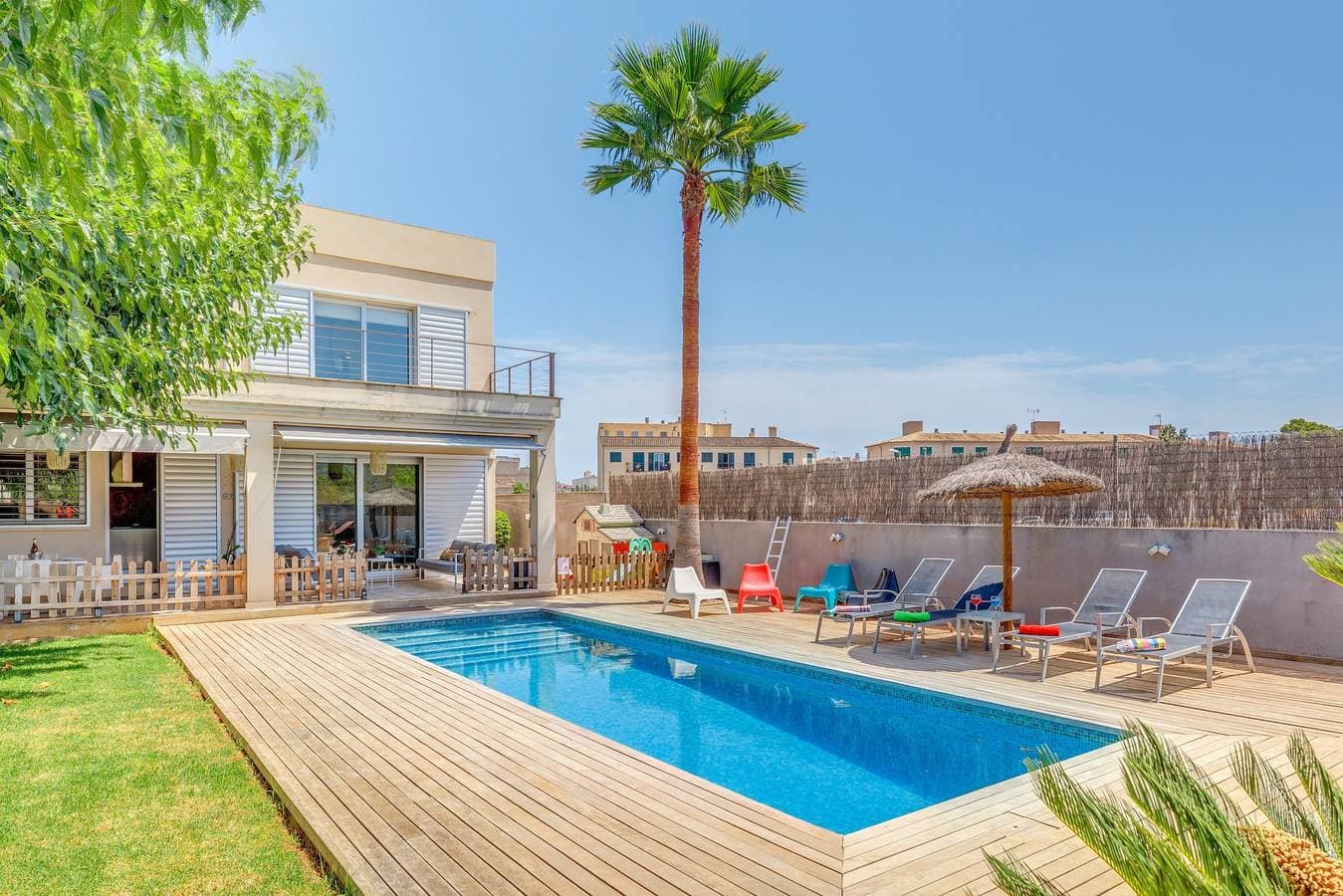 Foto 4 von 28: Wunderschöne Villa Ronda Estación mit Pool, Terrasse, Garten, WLAN und Klimaanlage; Straßenparkplätze vorhanden