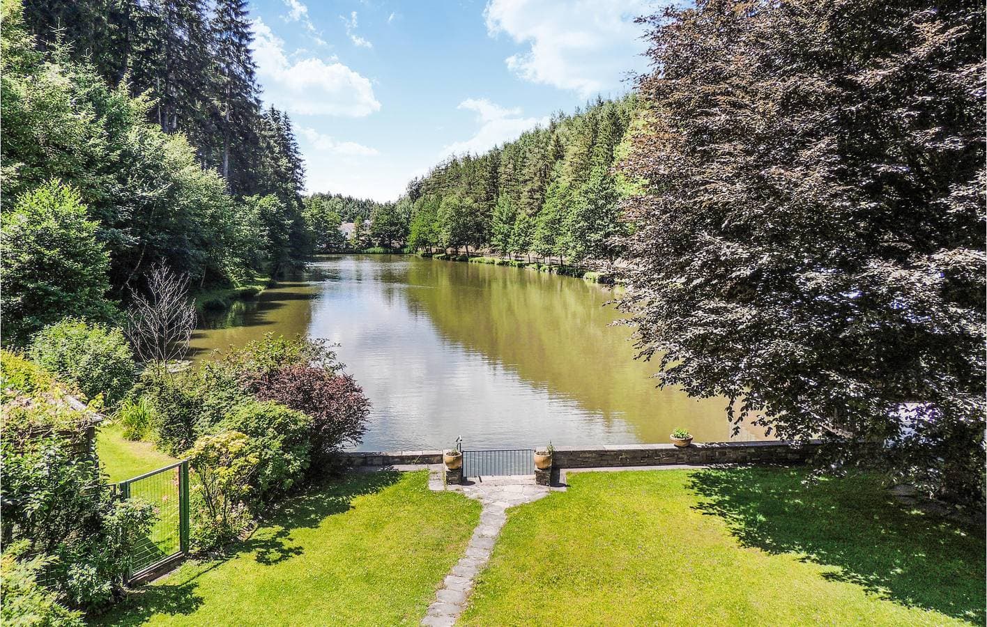 Foto 2 von 18: "Wohnung mit Wasserblick in der Nähe von Ampass"