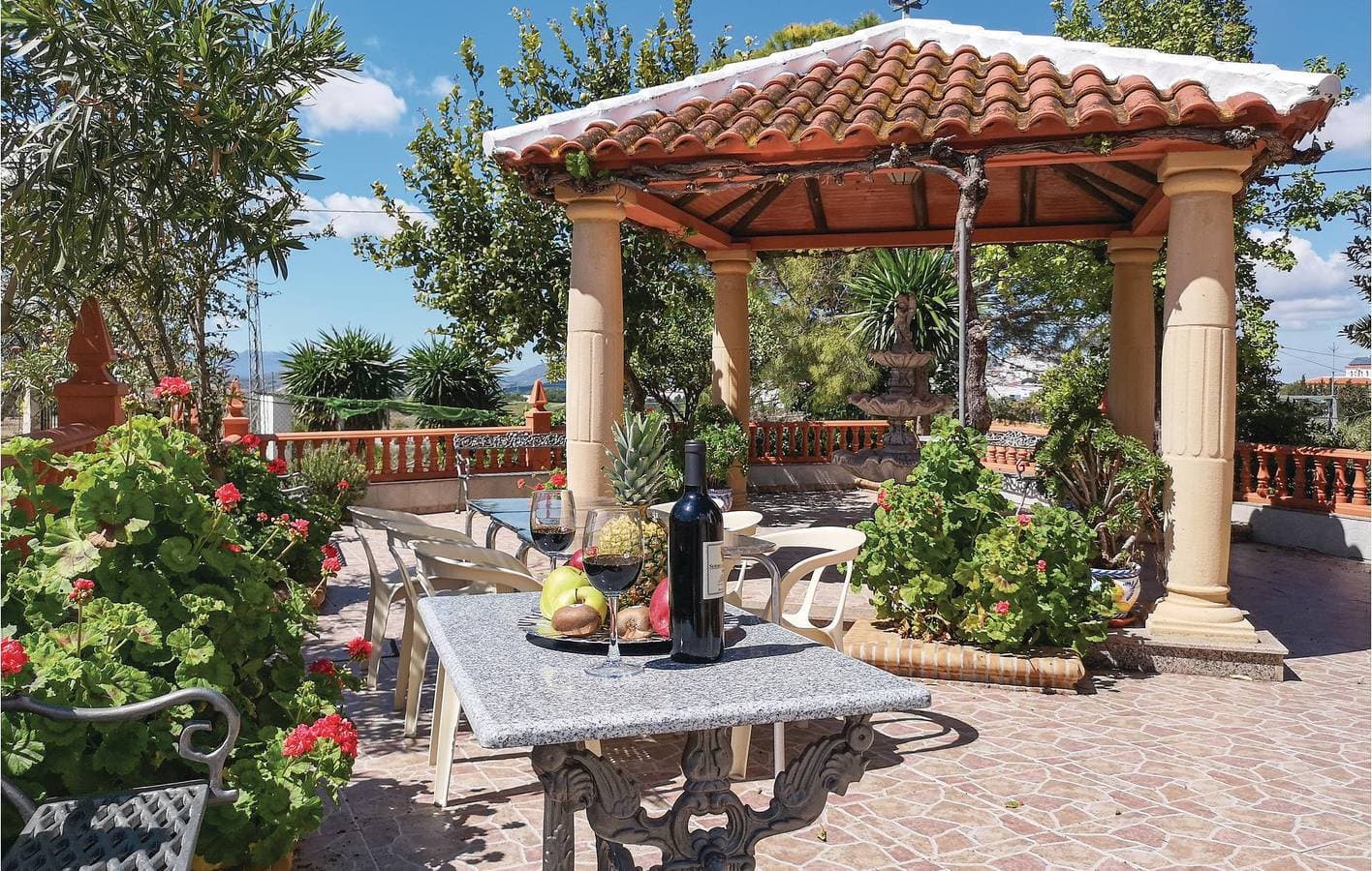 Foto 4 von 37: Familienfreundliche Wohnung mit Pool und Terrasse