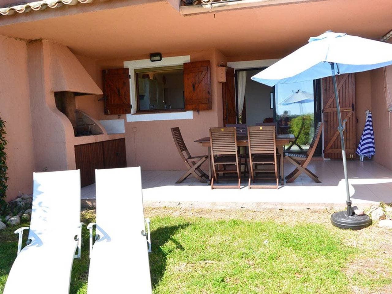 Foto 2 von 14: Wohnung für 7 mit Pool und Tennis 500m vom Strand