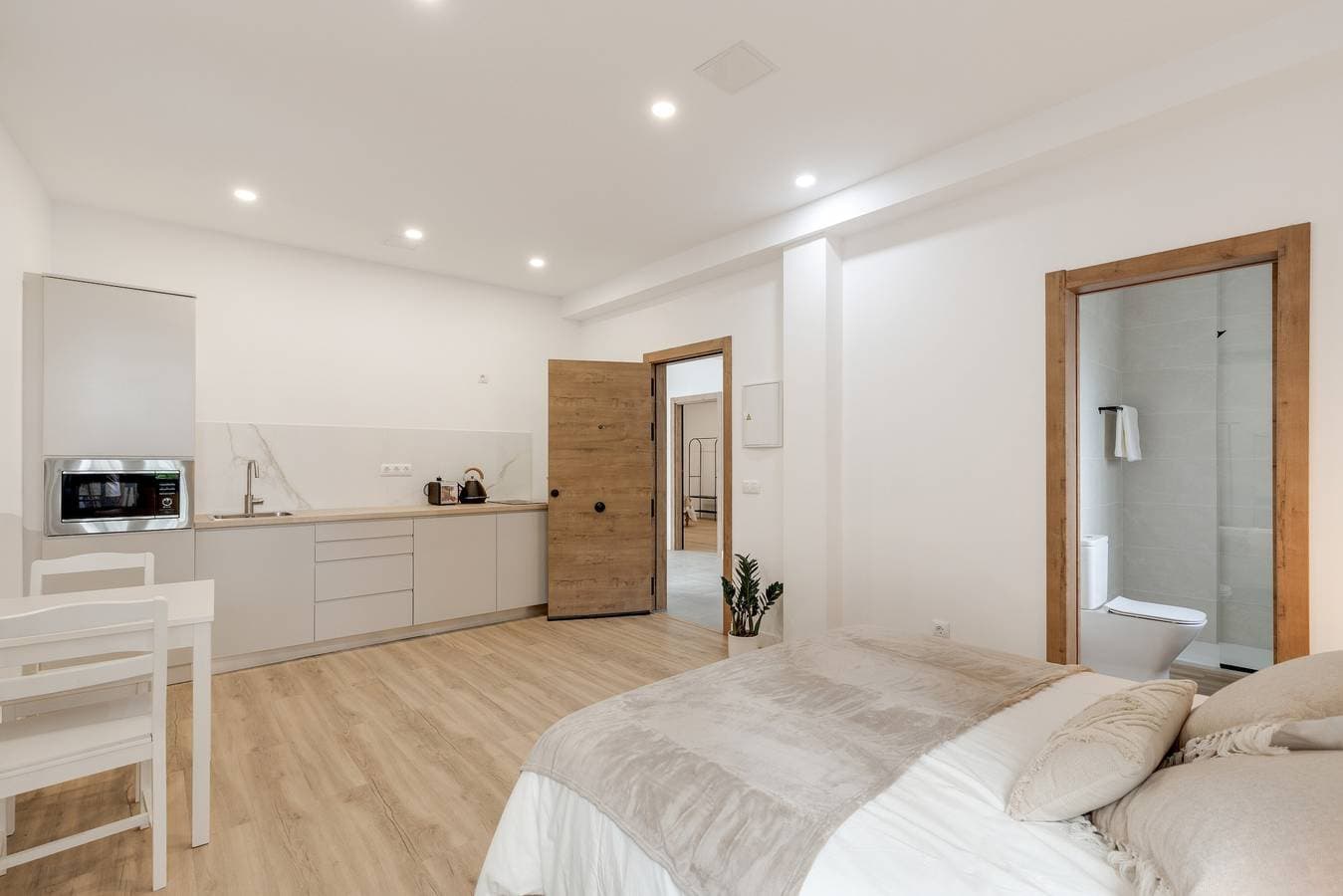 Foto 8 von 29: Ferienwohnung 'Apartamento 1' mit Bergblick, Gemeinschaftsterrasse und Garten