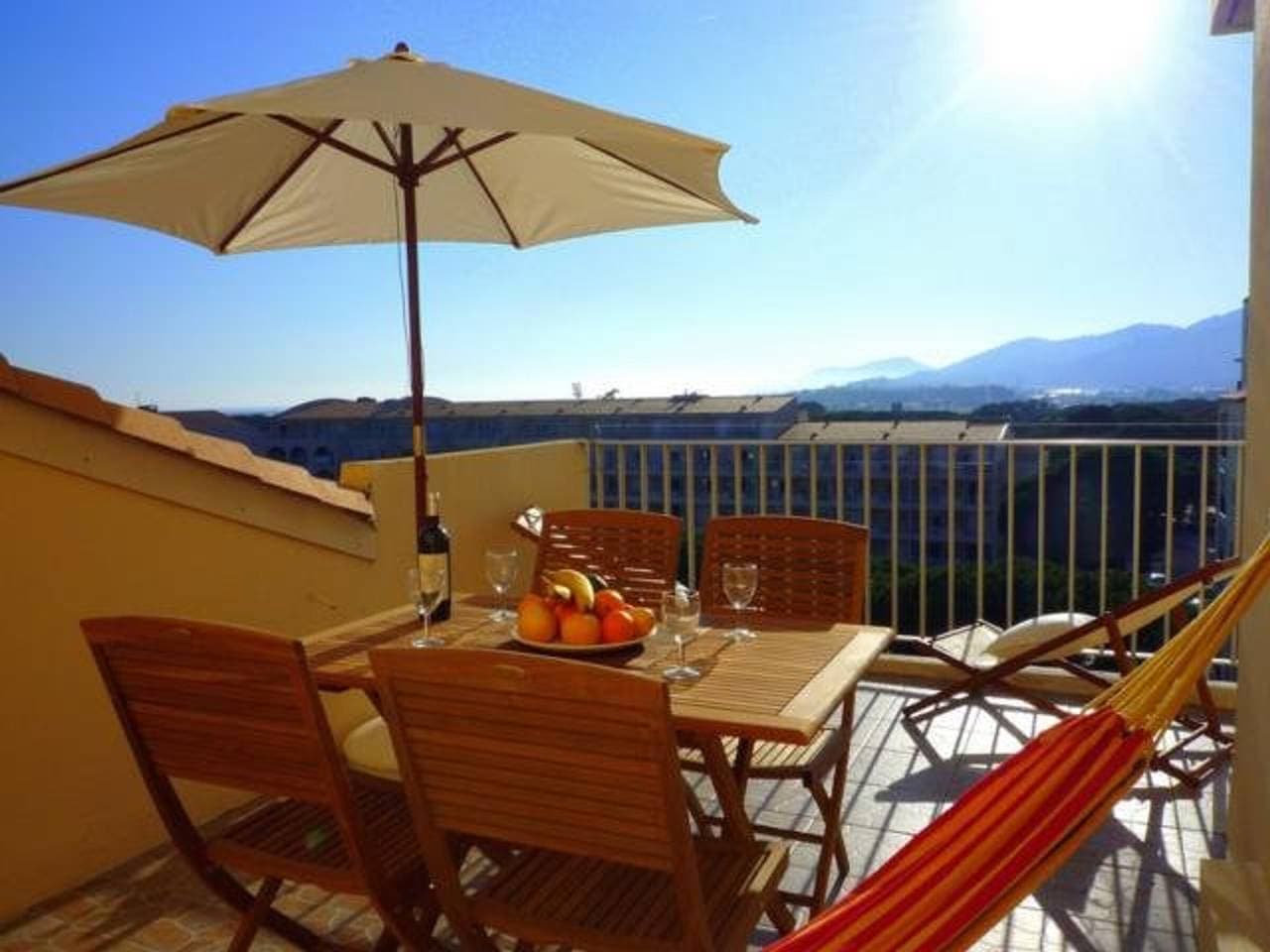 Foto 7 von 15: Große, klimatisierte Wohnung mit Terrassen, Meerblick, Parkplatz und WIFI