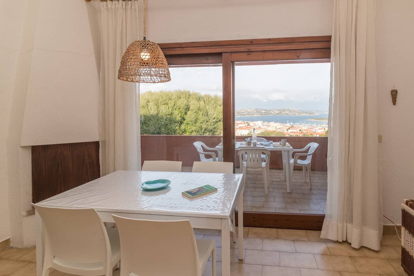 Foto 5 von 21: Palau: 3-Zimmer-Wohnung mit Meerblick und Garten
