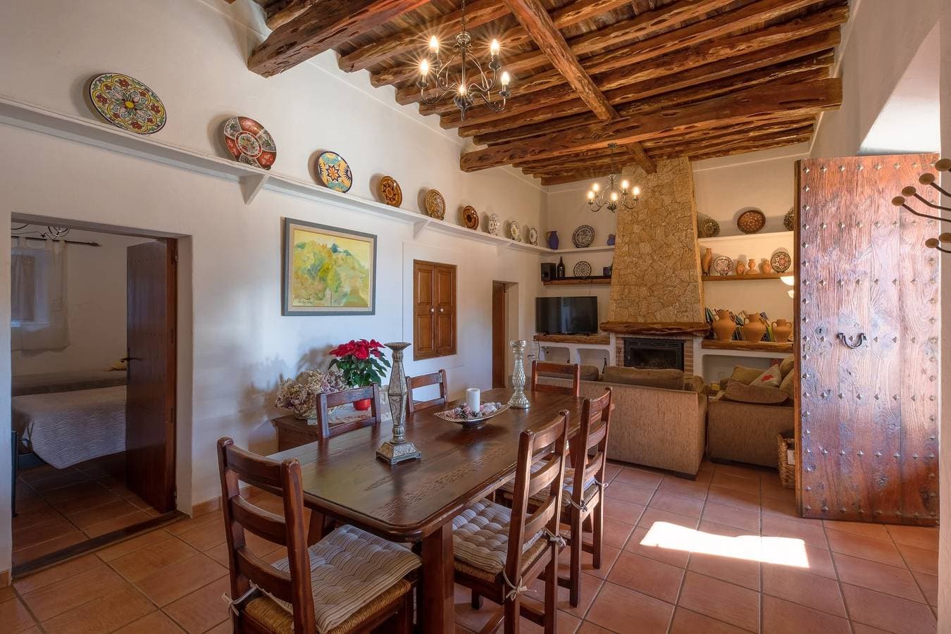 Foto 10 von 31: Gemütliche Finca mit Pool, Padel- und Fußballplatz - Can Gat Ibiza