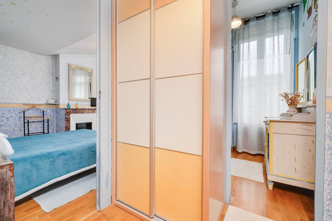 Foto 5 von 20: Gästezimmer „La Petite Pause - Bordeaux“ mit Balkon, WLAN und Klimaanlage