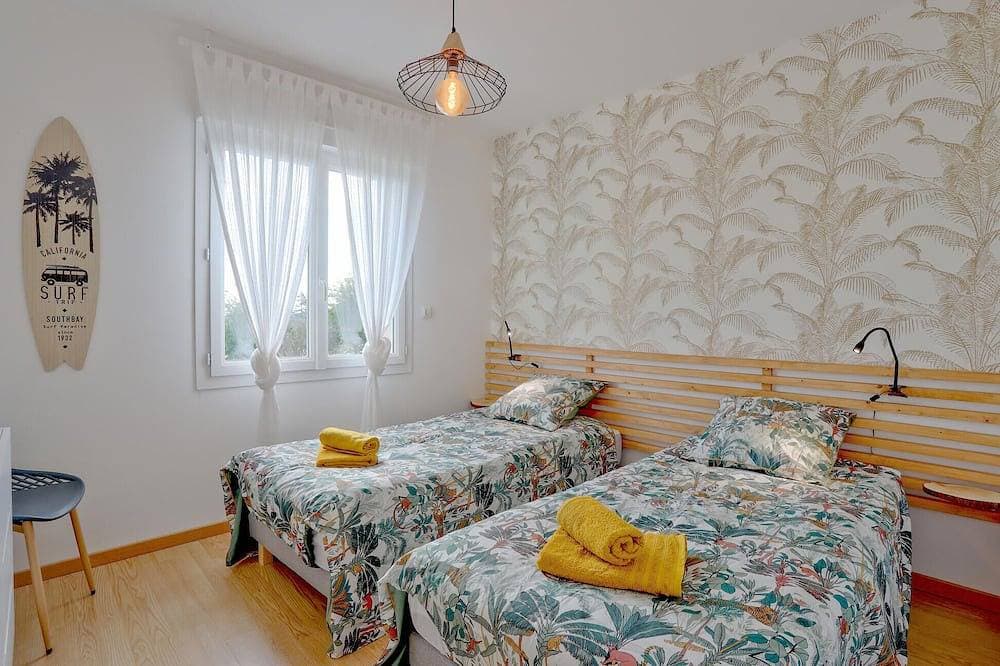 Foto 4 von 28: Stunning home in Créances with WiFi