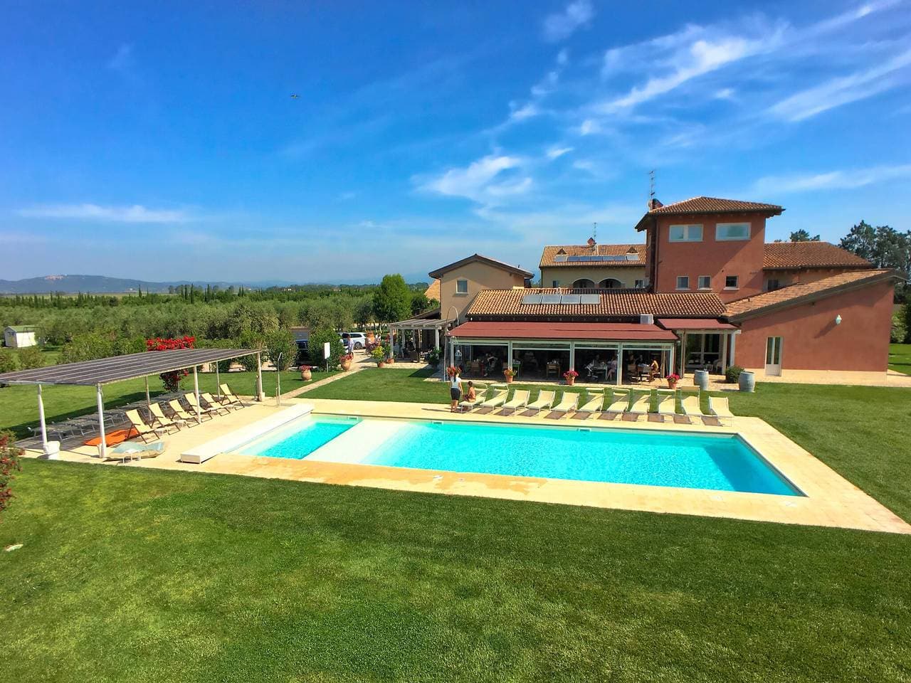 Foto 10 von 77: Ferienhaus in Braccagni mit Jacuzzi & Golf