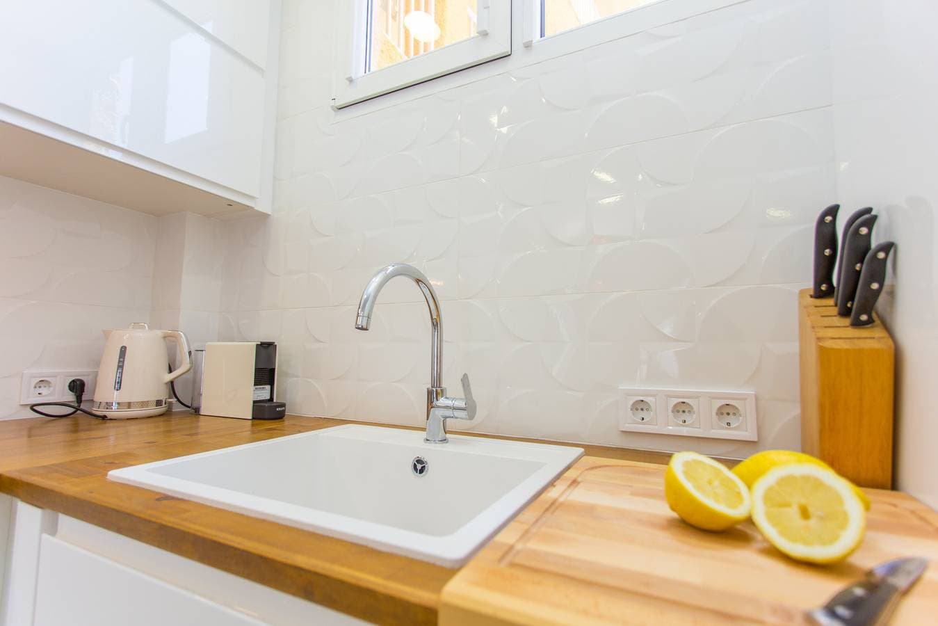 Foto 12 von 56: Ferienwohnung für 4 Personen mit Meerblick