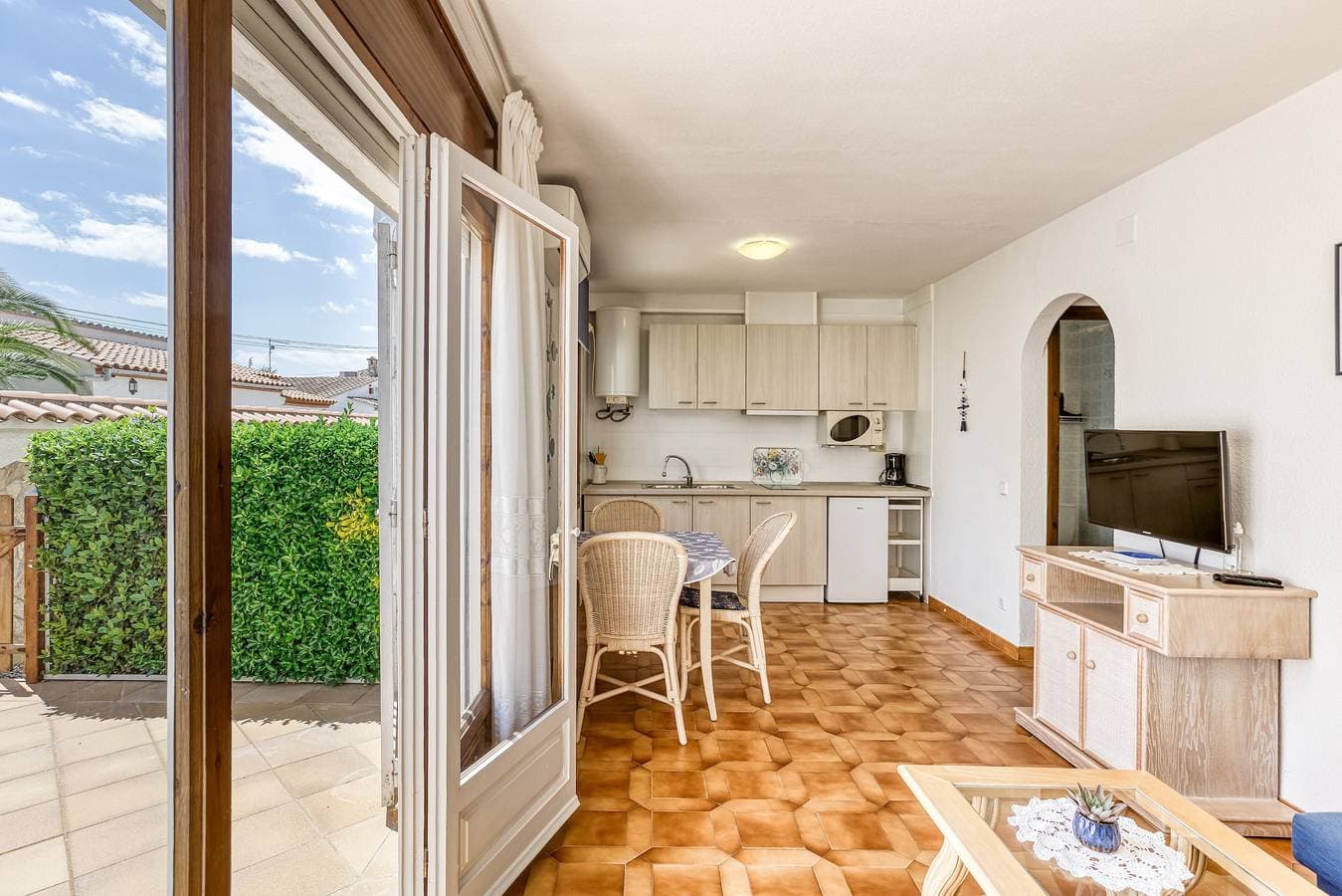 Foto 7 von 20: Apartment 'Bahia Studio' mit Seeblick, WLAN und Klimaanlage