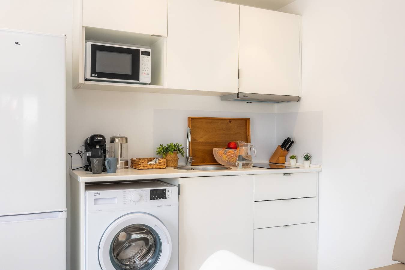 Foto 11 von 28: Ferienwohnung 'White Suites 3' mit Gemeinschaftspool, WLAN und Klimaanlage