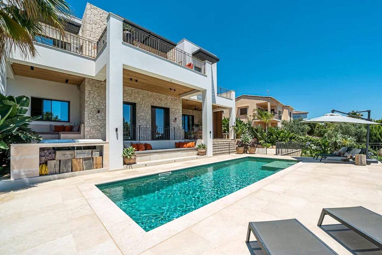 Stunning Renovated Sea View Villa On Anchorage Hill In Bendinat 1