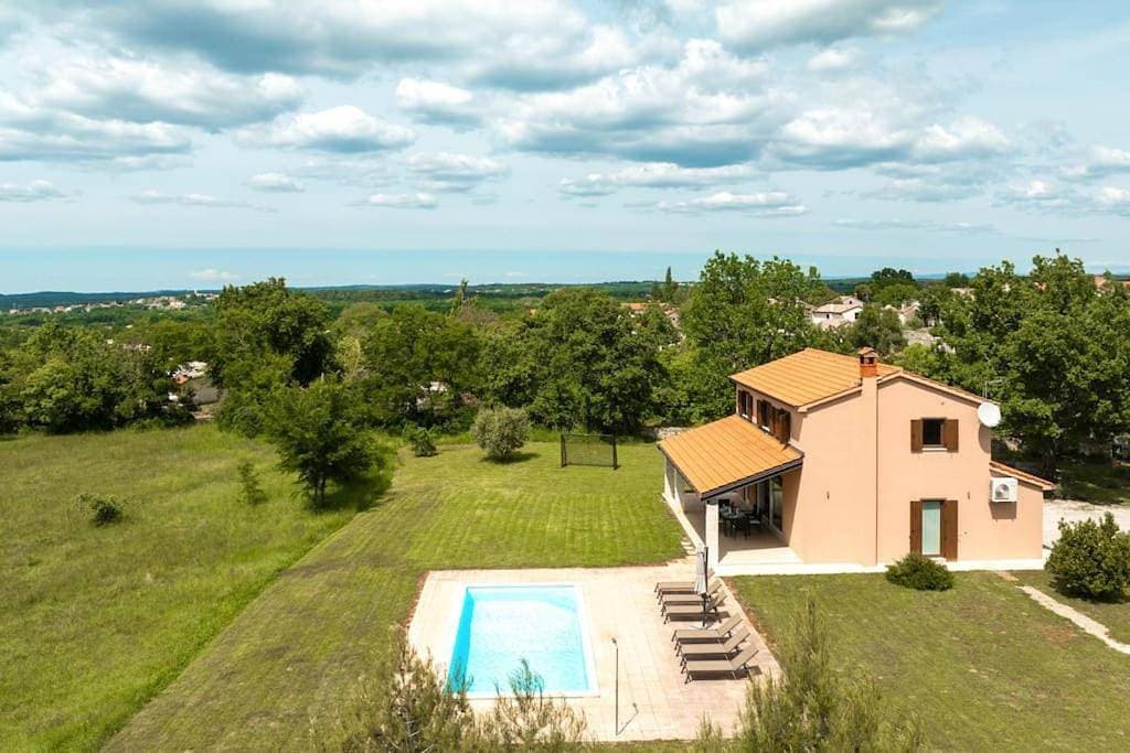 Foto 4 von 5: Three-Bedroom Villa