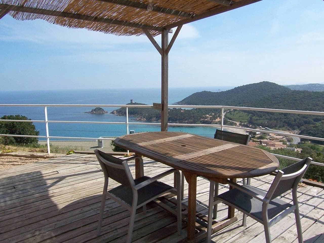Foto 4 von 16: F3 Wohnung mit Pool und Meerblick in Fautea