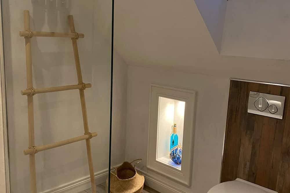 Foto 5 von 18: Rathlin Sound Apartment Stunning Sea Views Ballycastle Studio for Two