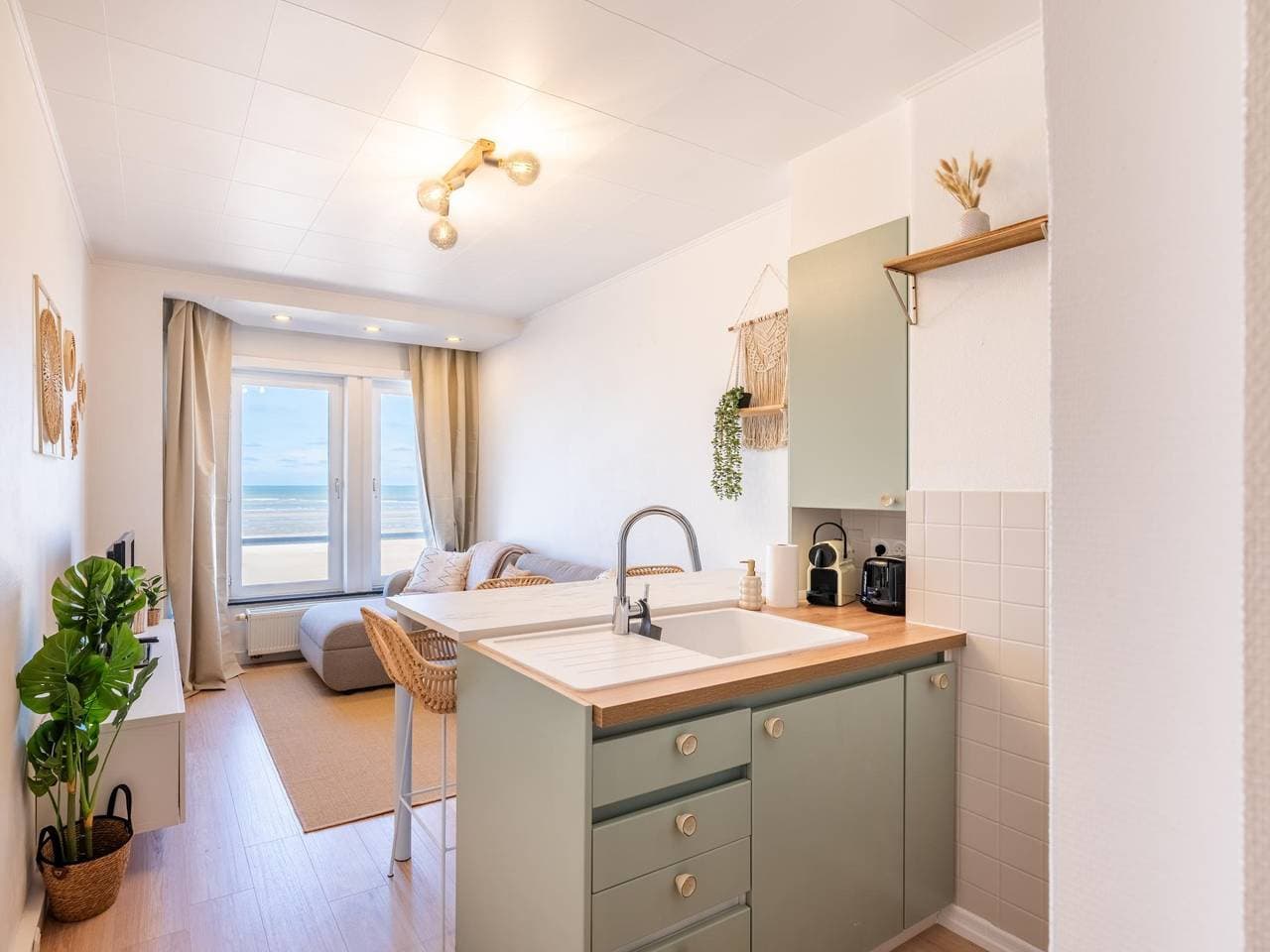 Schön eingerichtete Wohnung mit Meerblick 1