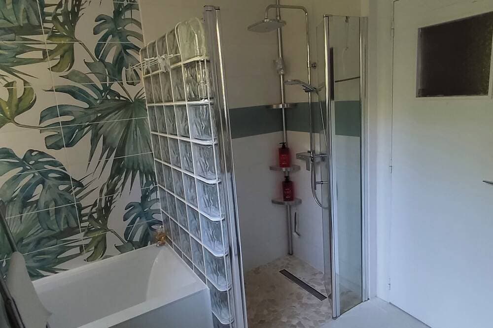 Foto 13 von 26: 3-bedroom single-family home, 3 km from the beaches and close to everything: restaurants, movie theater, park, and sports facilities