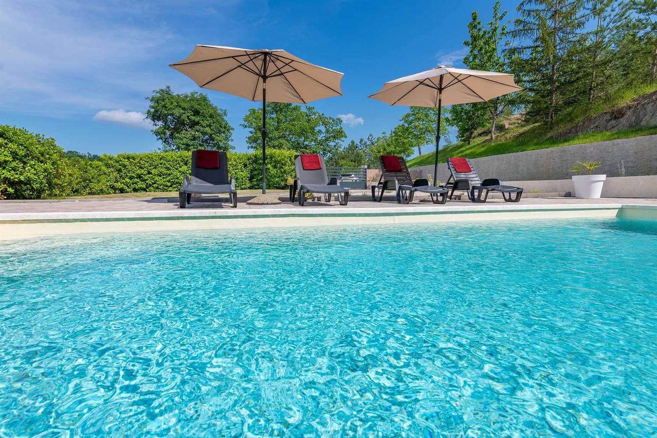 Foto 6 von 30: Familienfreundliche Villa Bonissa in einem ruhigen Dorf mit privatem Pool und großem Garten