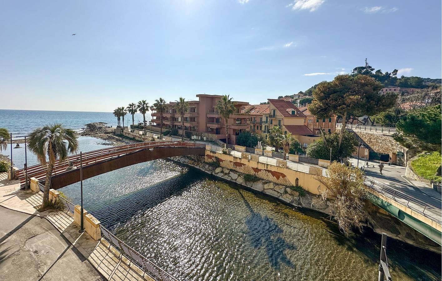 Foto 4 von 29: Gemütliche 2-Zimmer-Wohnung mit Meerblick, Pool, Terrasse und Garage in Poggi