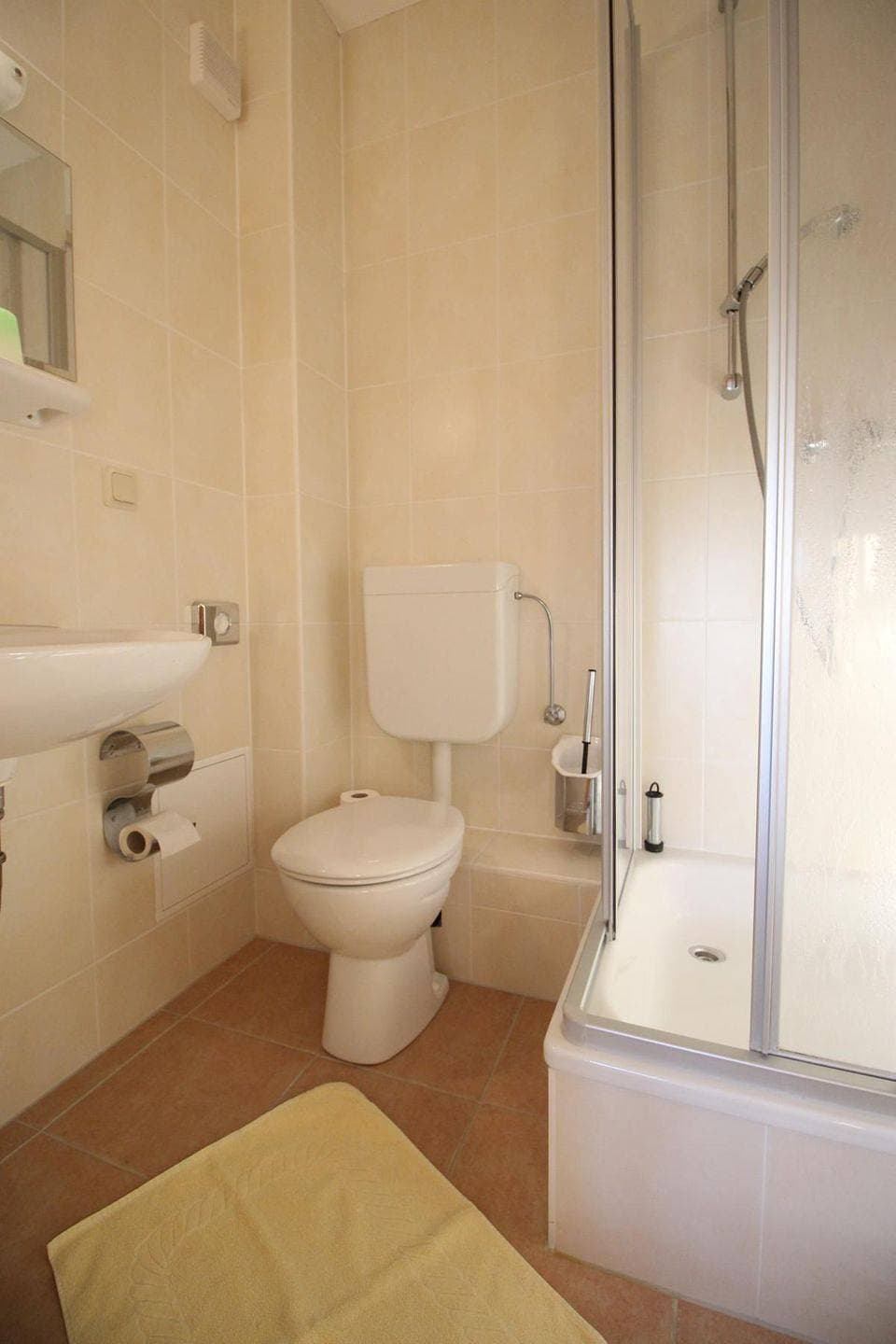 Foto 4 von 32: Gutshof Dubnitz -Ferienwohnung 4  Anna Dubnitz bei Sassnitz