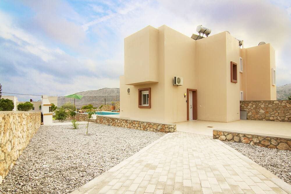 Foto 9 von 25: Moderne Luxus-Villa mit privatem Pool und herrlichem Meerblick