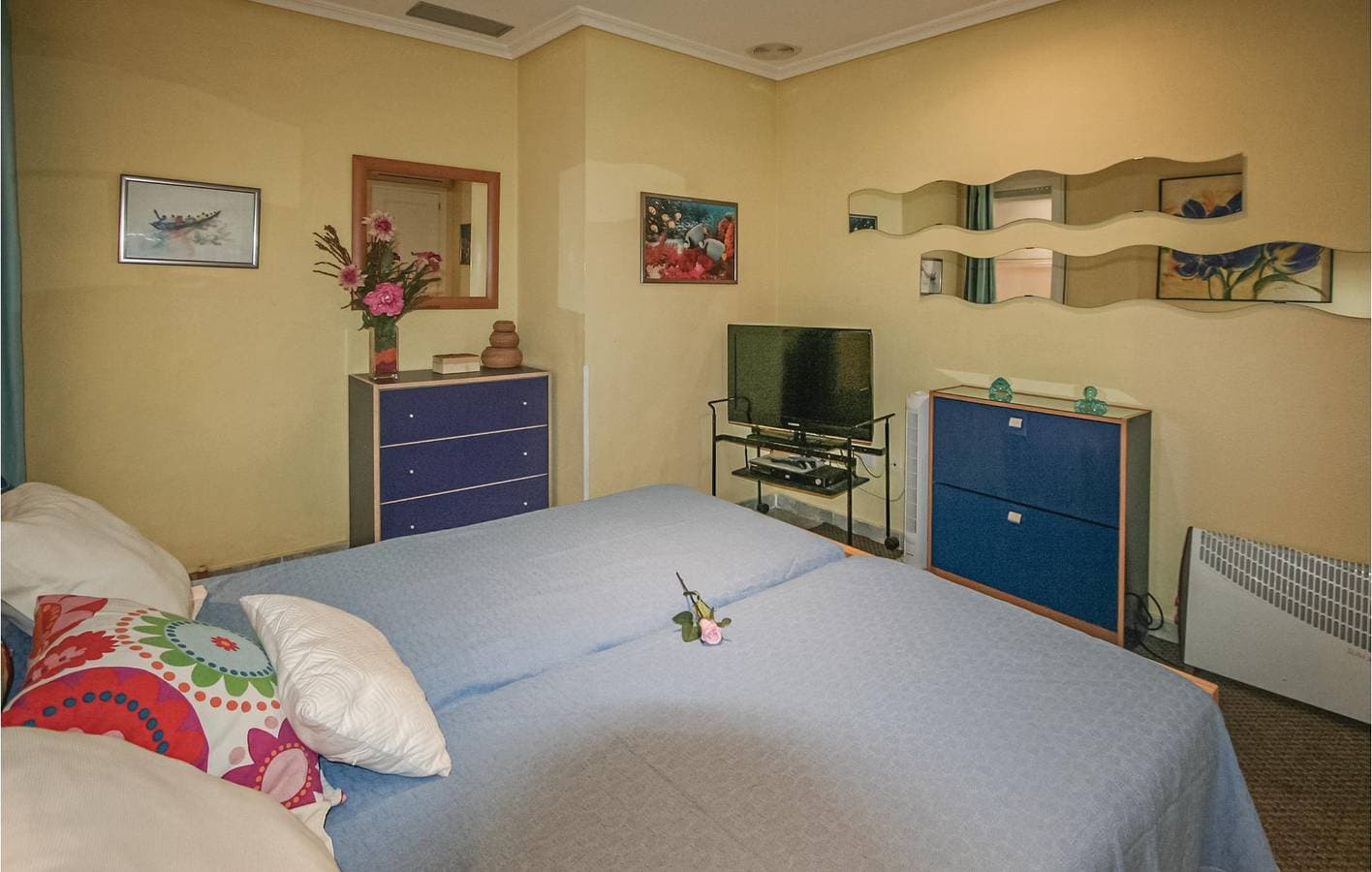 Foto 5 von 17: Appartement am Meer mit Terrasse und AC, 1,5 km zum Strand