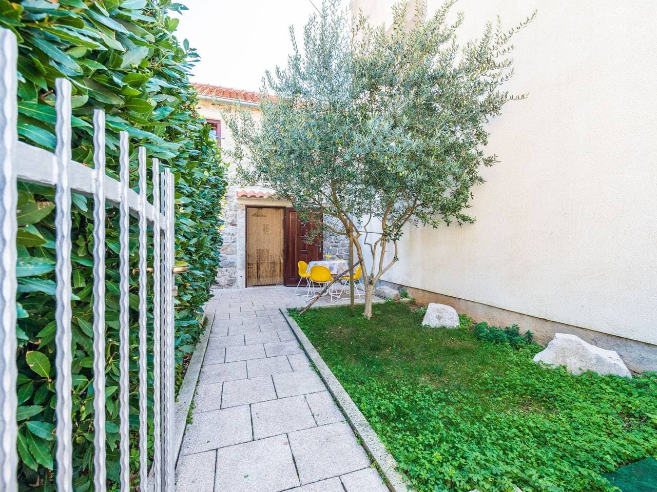 Foto 3 von 18: In Sukošan mit Privatem Garten