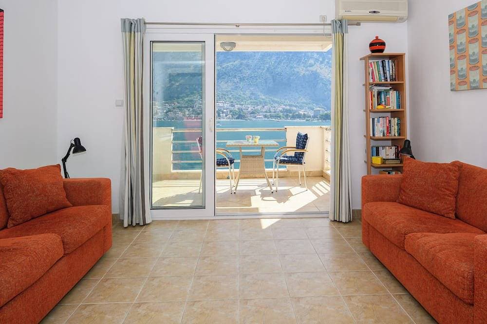 Foto 8 von 30: Makellose, luxuriöse Wohnung mit spektakulärem Blick über die Bucht von Kotor