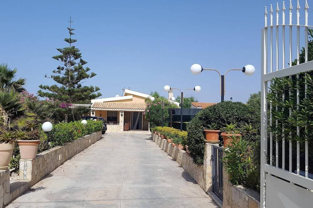 Foto 10 von 30: Villa mit Pool direkt am Meer, für diejenigen, die Ruhe und Privatsphäre lieben