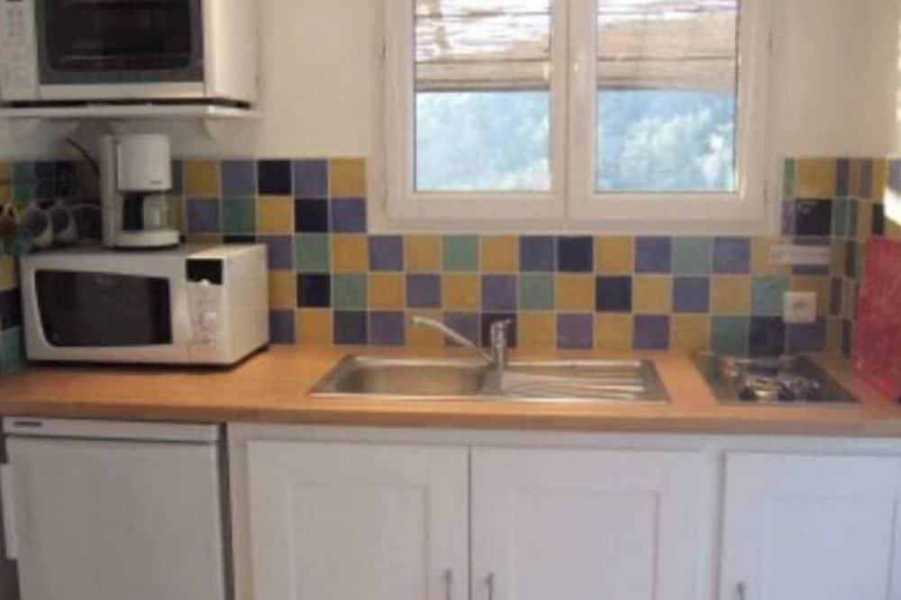 Small independant Condo French riviera 1