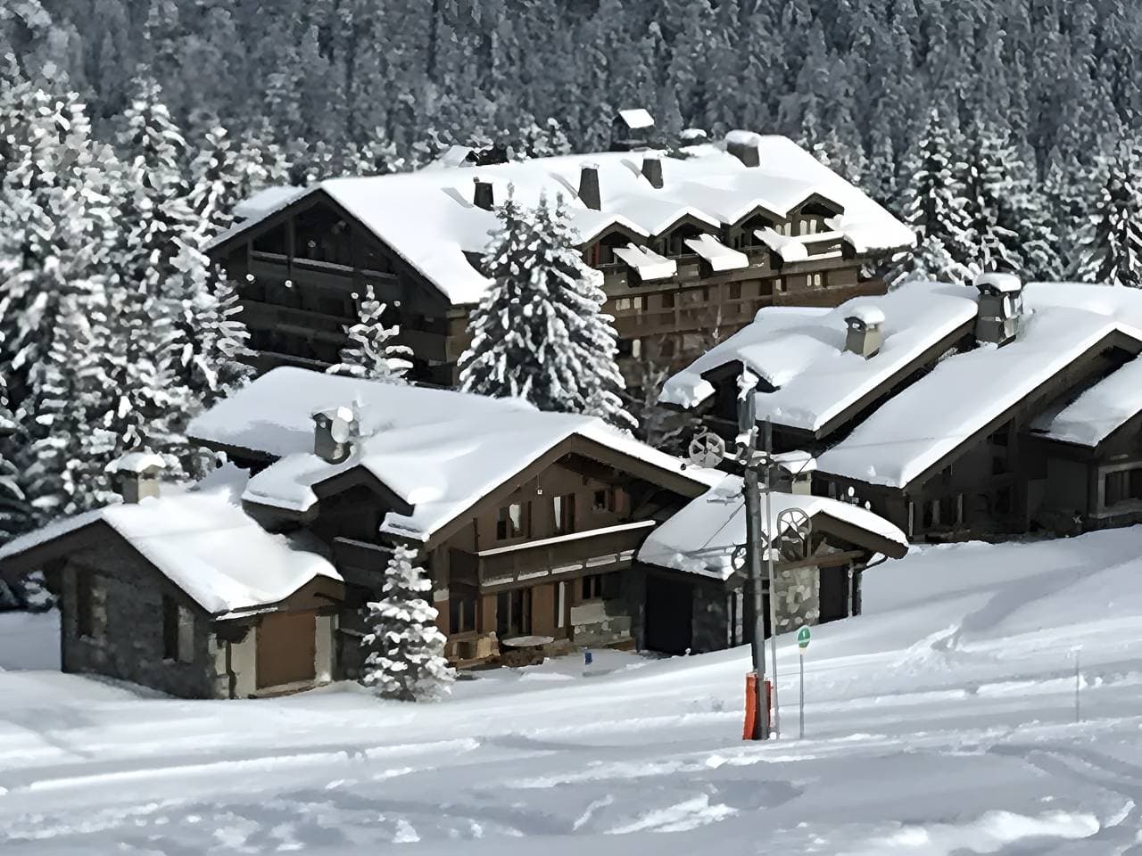 Foto 3 von 19: Apartment 'Ski In-out Courchevel 1650' mit Bergblick, Balkon und WLAN