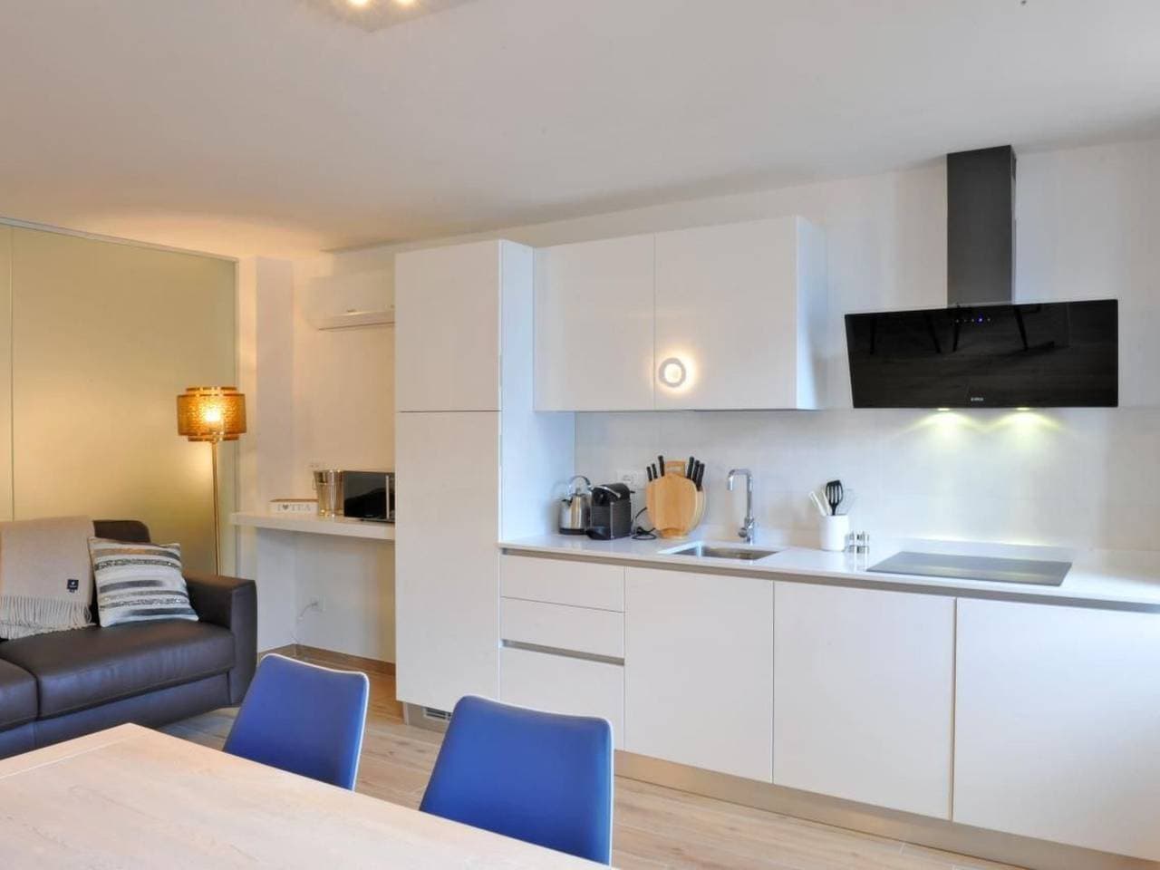 Foto 5 von 27: Ein-Zimmer-Wohnung 'Bella Vacanza 7' mit Blick aufs Wasser