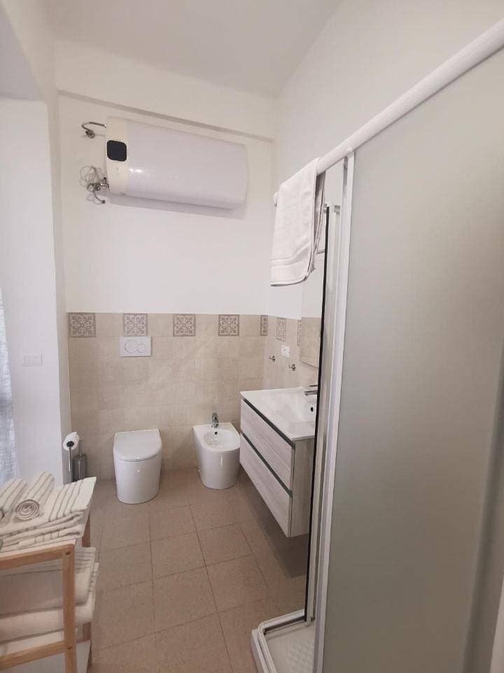 Foto 12 von 23: Double Room with Private Bathroom