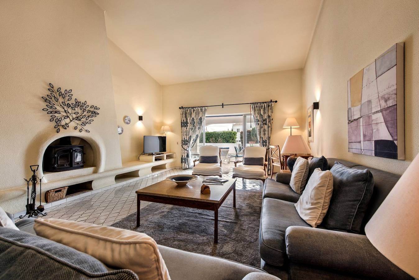 Foto 4 von 41: Villa 'Mng Elliott55' mit privatem Pool, WLAN und Klimaanlage
