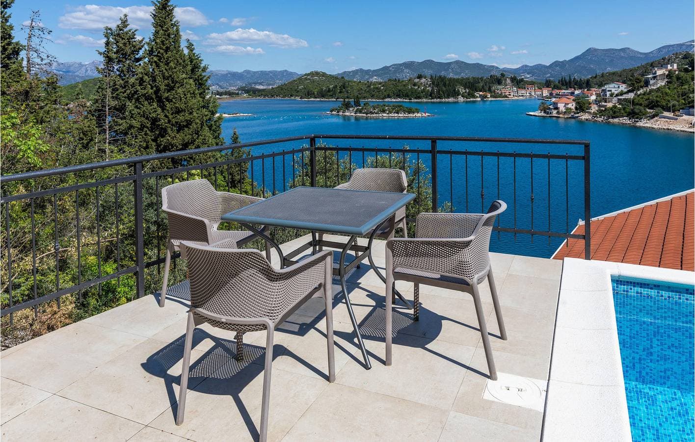 Foto 13 von 42: Modernes Apartment mit 2 Schlafzimmern, Pool und Terrasse, 2,5 km vom Strand entfernt