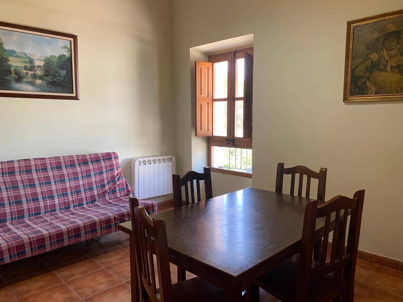 Foto 7 von 34: Two-Bedroom Apartment with Mountain View