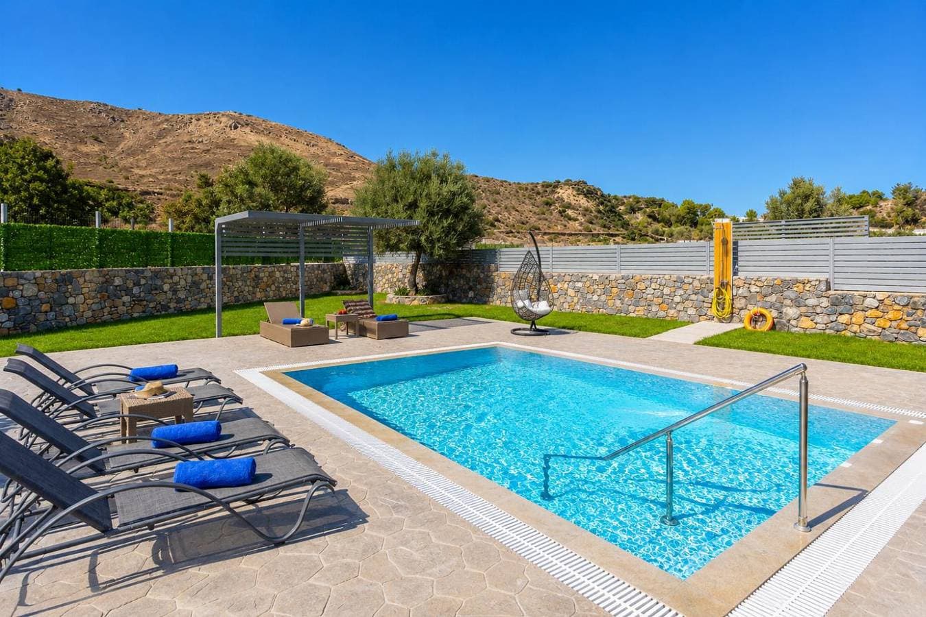 Foto 3 von 24: Villa für 5 Personen mit Garten