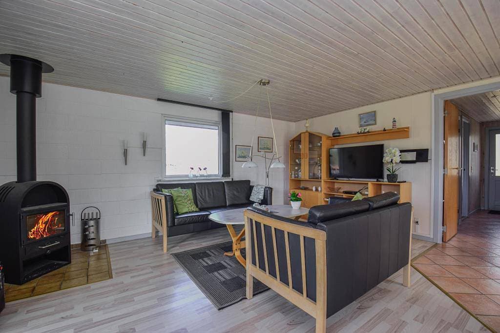 Foto 3 von 21: Gemütliches Ferienhaus mit Sauna, Schaukel und Kaminofen