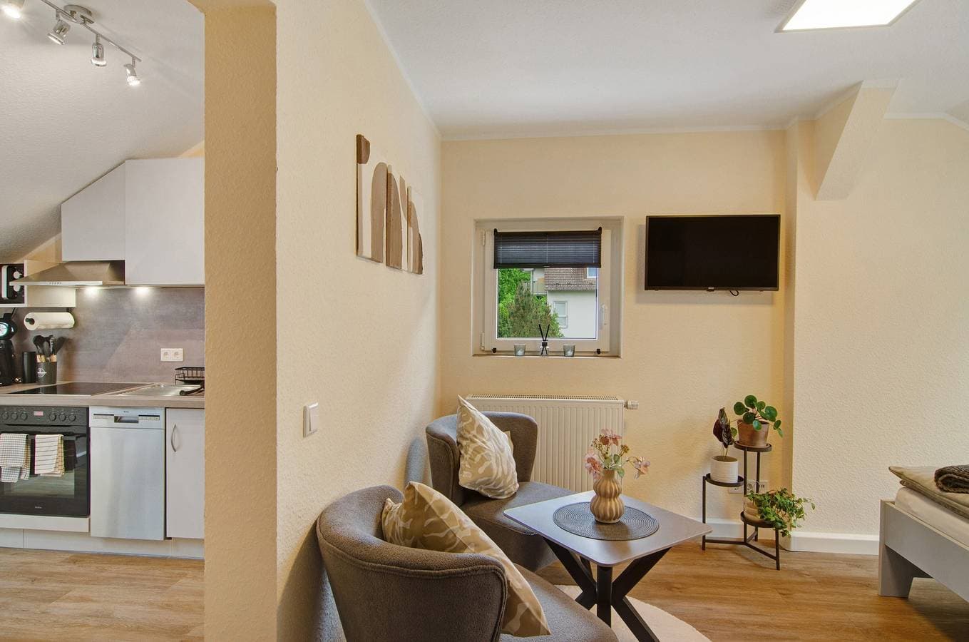 Foto 4 von 28: Wohnung 2 Birkenwald mit Gemeinschaftsterrasse, Gemeinschaftsgarten und WLAN
