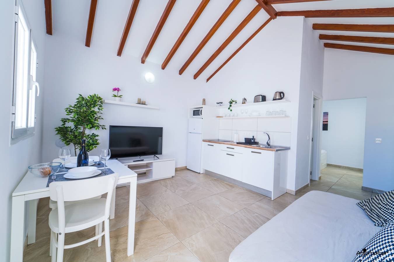 Foto 2 von 14: Ein-Zimmer-Wohnung mit Terrasse