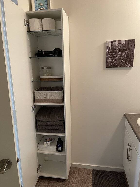 Foto 7 von 32: Free Parking Ny Style Condo in Exchange District