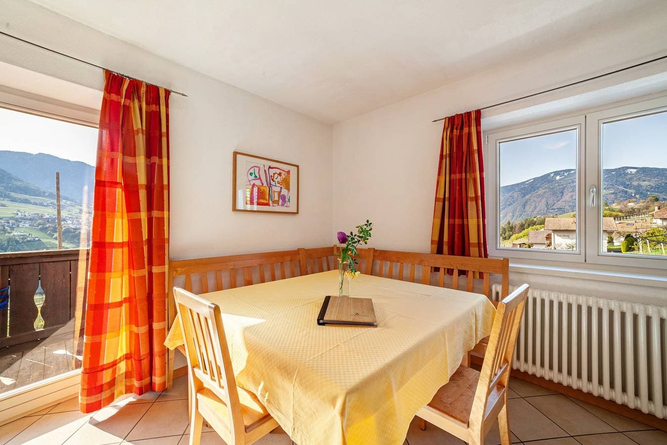 Foto 3 von 38: Ferienwohnung "Gasserhof Edelrot" mit Bergblick, Gemeinschaftspool und WLAN