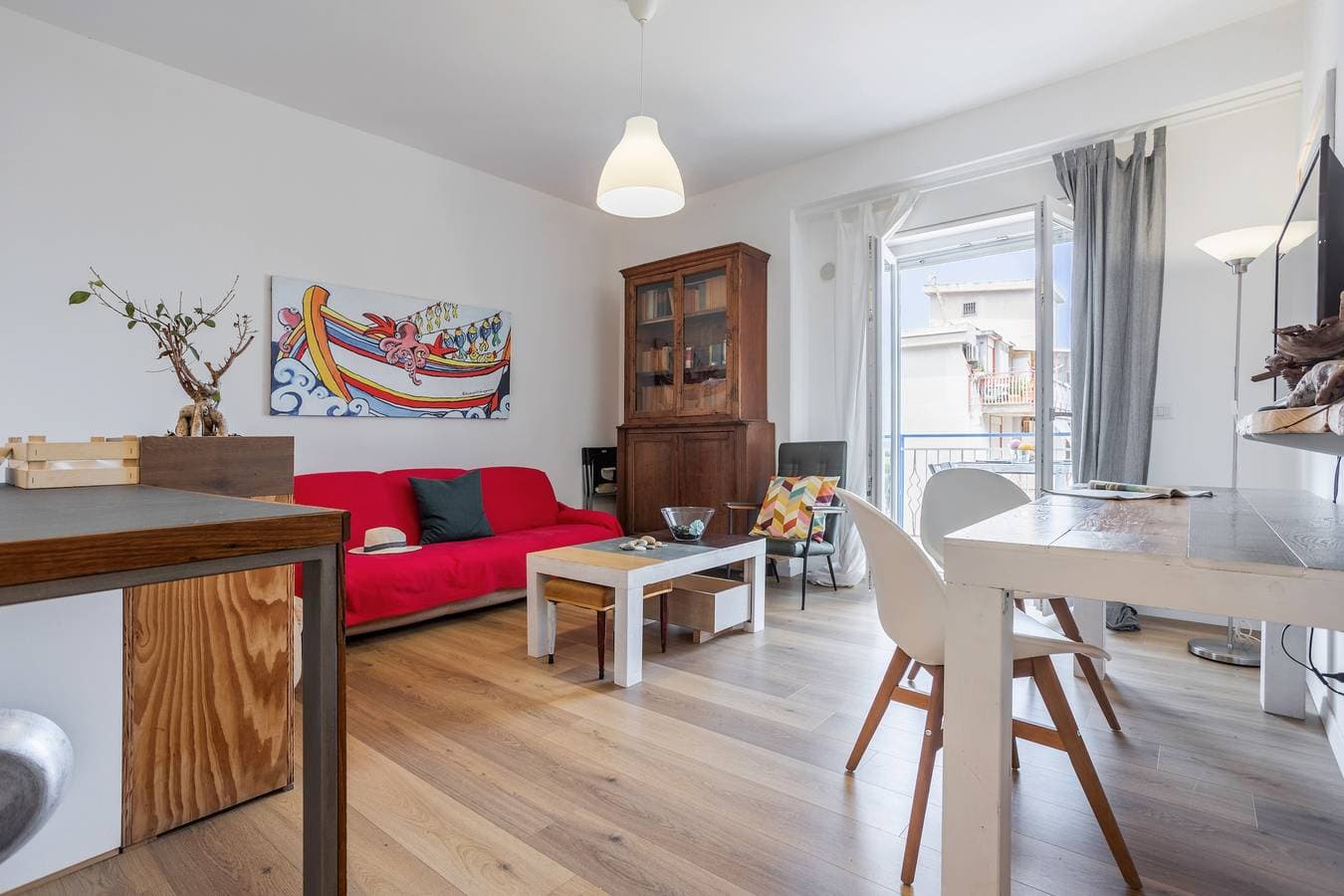 Foto 2 von 22: Ferienwohnung "Mit Blick auf das Meer" in Strandnähe mit 2 Balkonen und WLAN