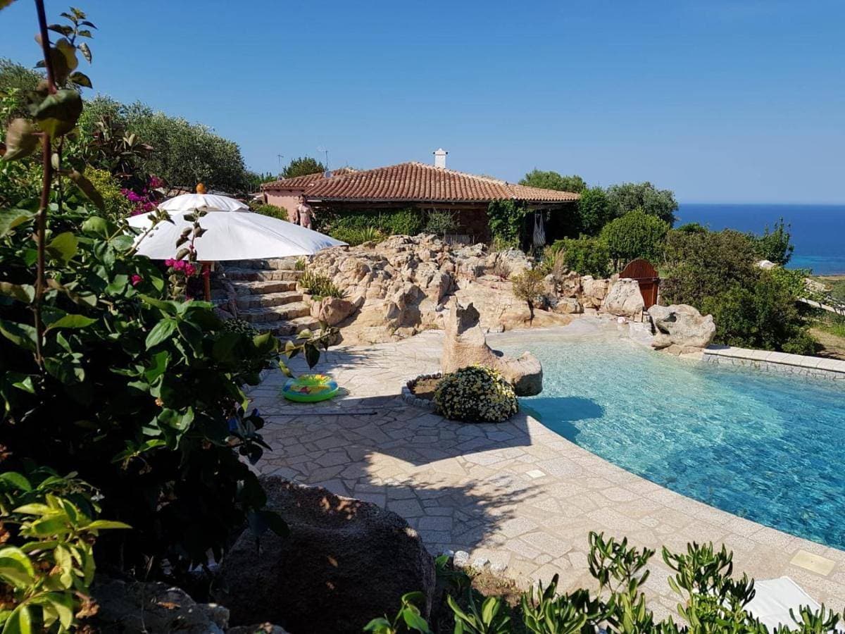 Villetta con piscina vista mare by budoniaffitti 1
