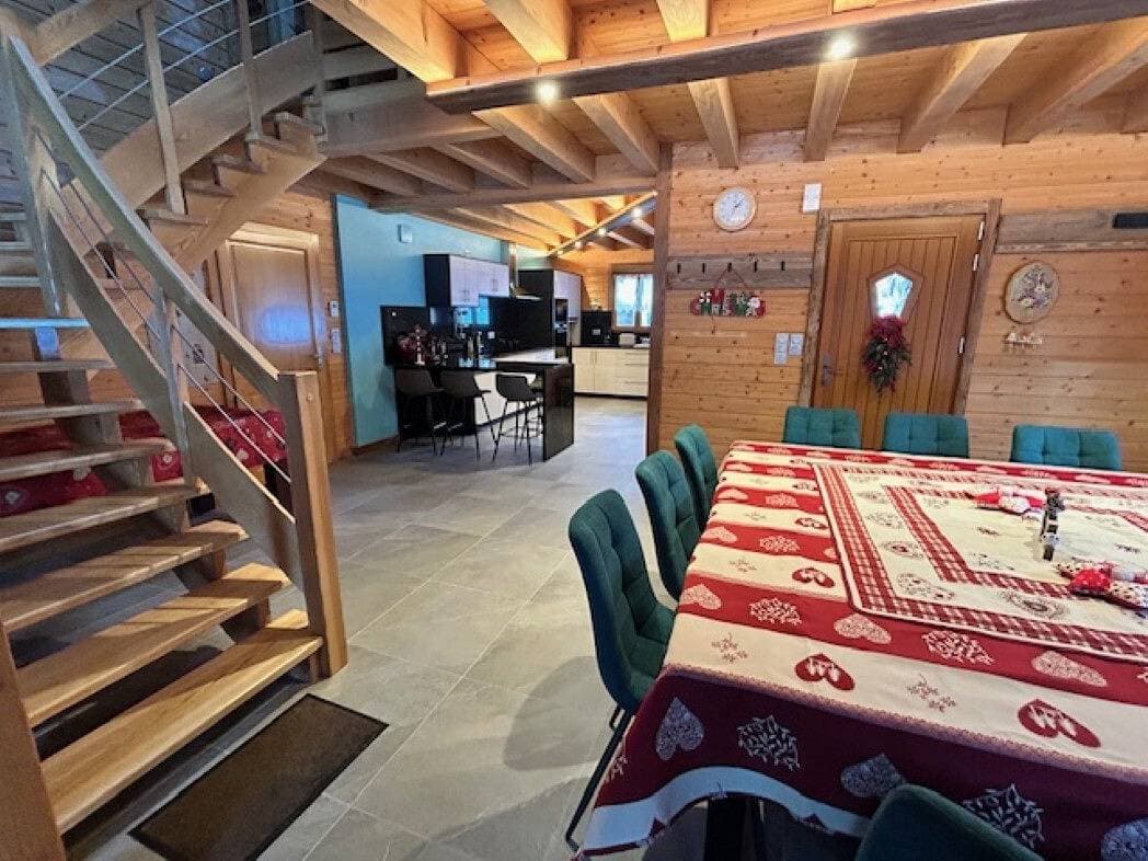 Foto 9 von 24: Chalet für 13 Personen mit Balkon